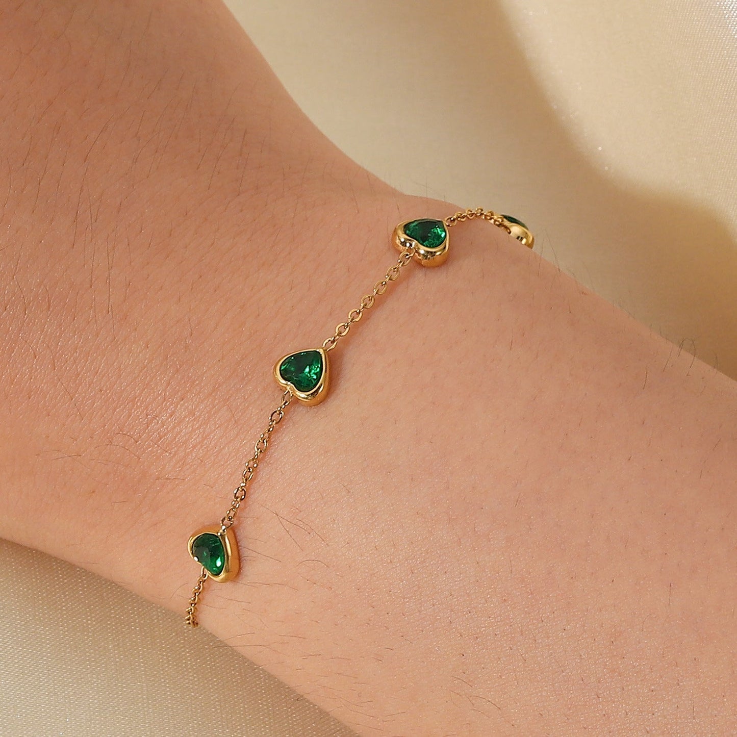 Francia | Herzchenarmband grün