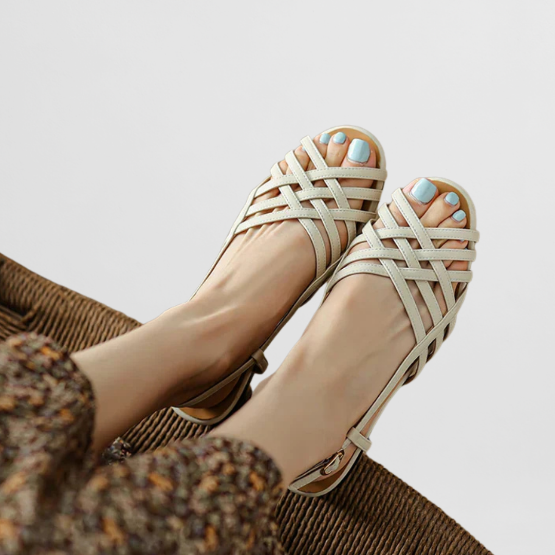 Klaire | Flache Sandalen