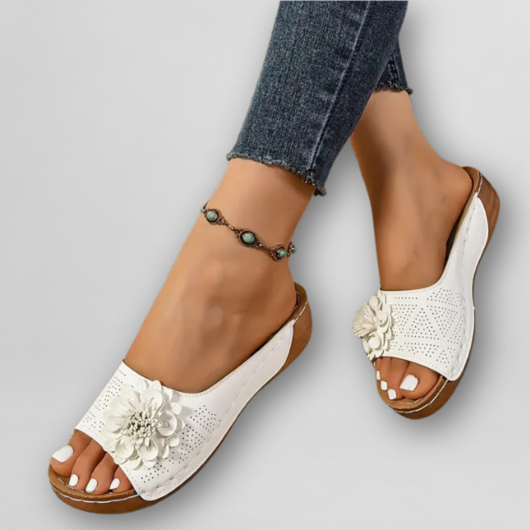 Marianne | Sandalen mit Blumenmuster