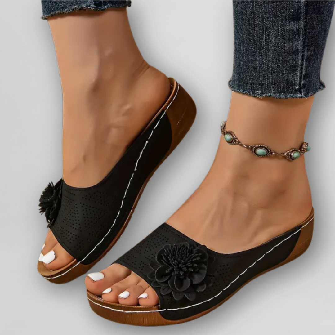 Marianne | Sandalen mit Blumenmuster