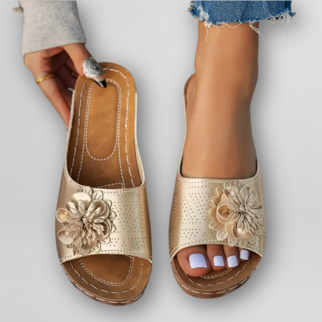 Marianne | Sandalen mit Blumenmuster